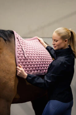 Horze Sandnes Vielseitigkeitsschabracke 16 Horze Sandnes Vielseitigkeitsschabracke -Pferdebedarf Angebote 17425 324 04