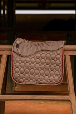 Horze Kenya Dressurschabracke -Pferdebedarf Angebote 17454 753 06