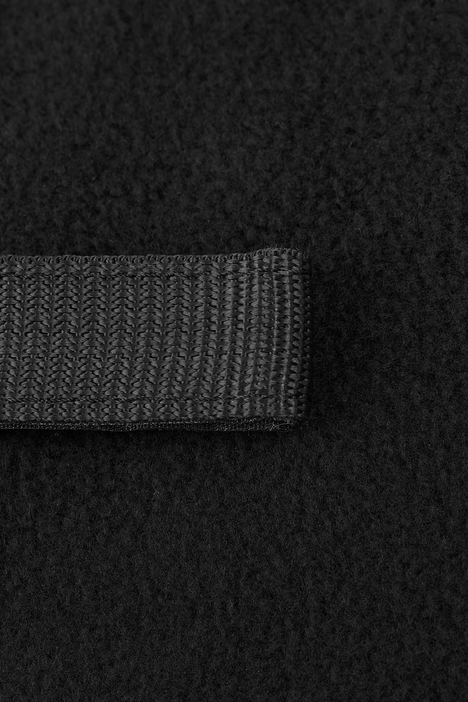 Horze Noir Fleece Ausreitdecke 2 Horze Noir Fleece Ausreitdecke – Bild 2